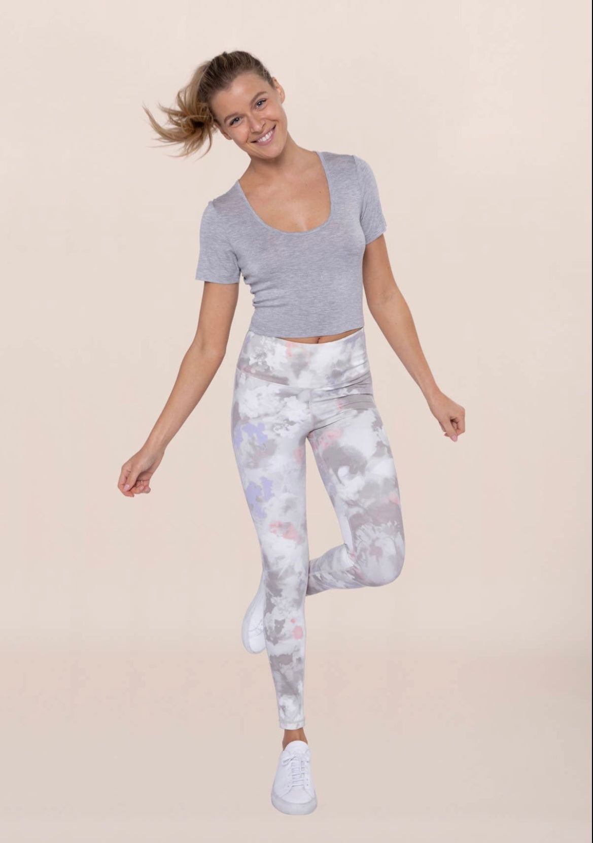 Scoop Neck Crop