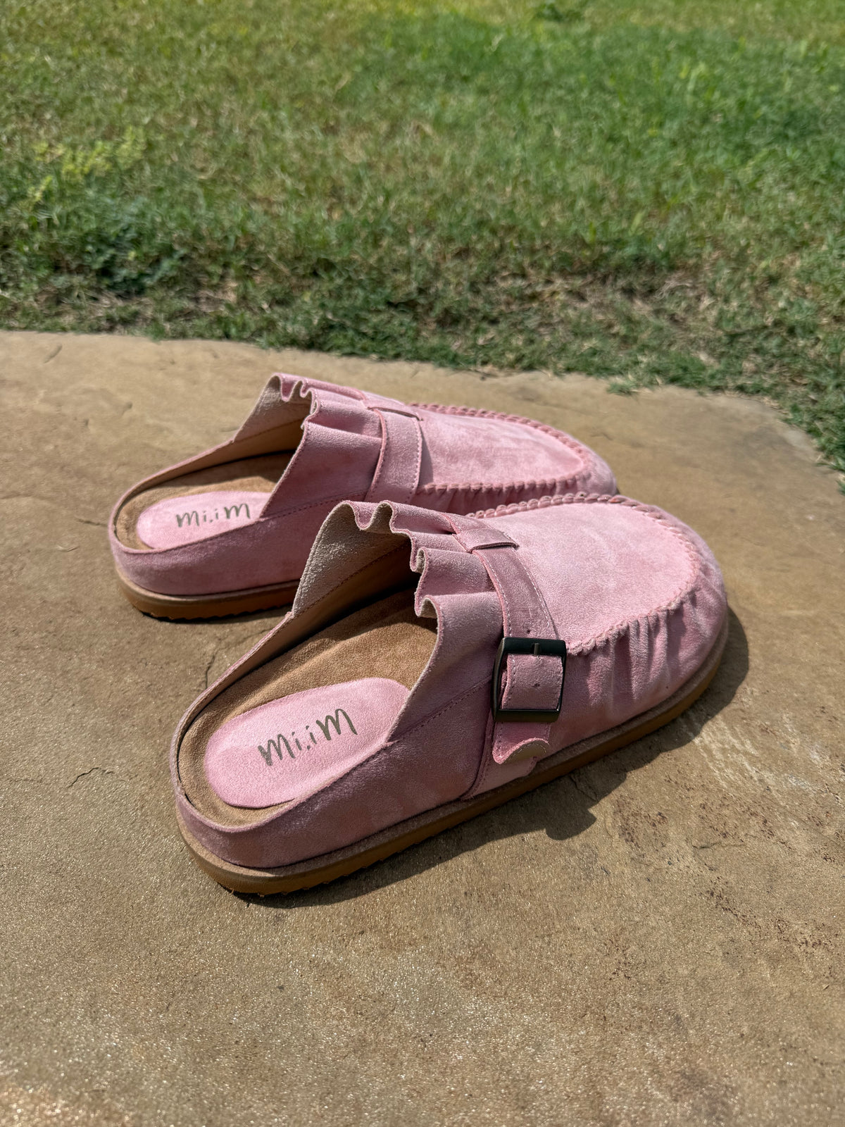 Blush Clogs